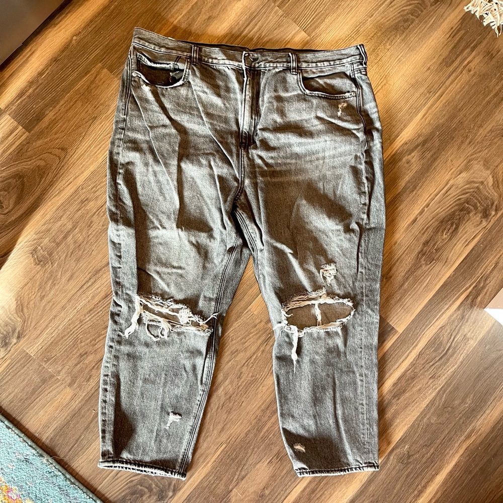 NWOT 👖 American Eagle Black Distressed Denim, size 22 plus, short length